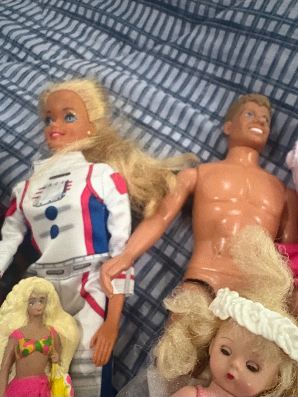 Vintage 1990Mattel Barbie & Ken lot Fashion Dolls